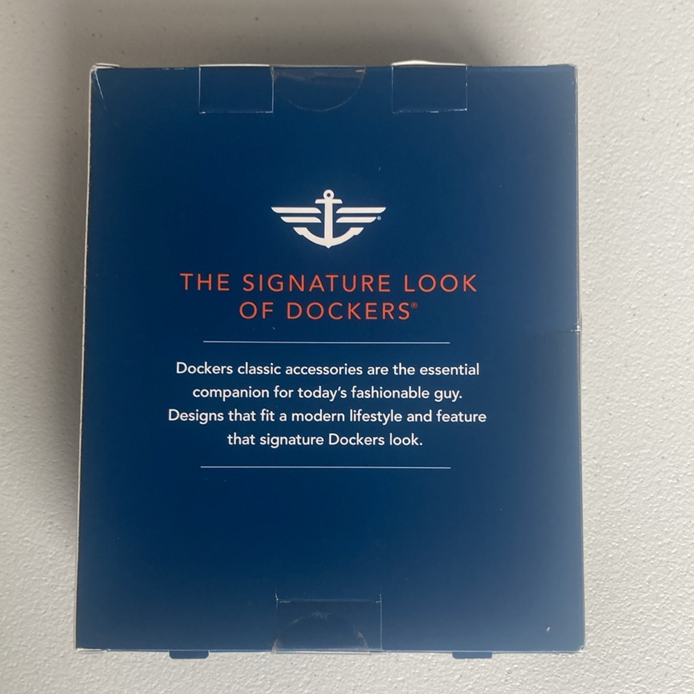 Dockers 6 pack of 100% cotton handkerchiefs - Picture 6 of 14